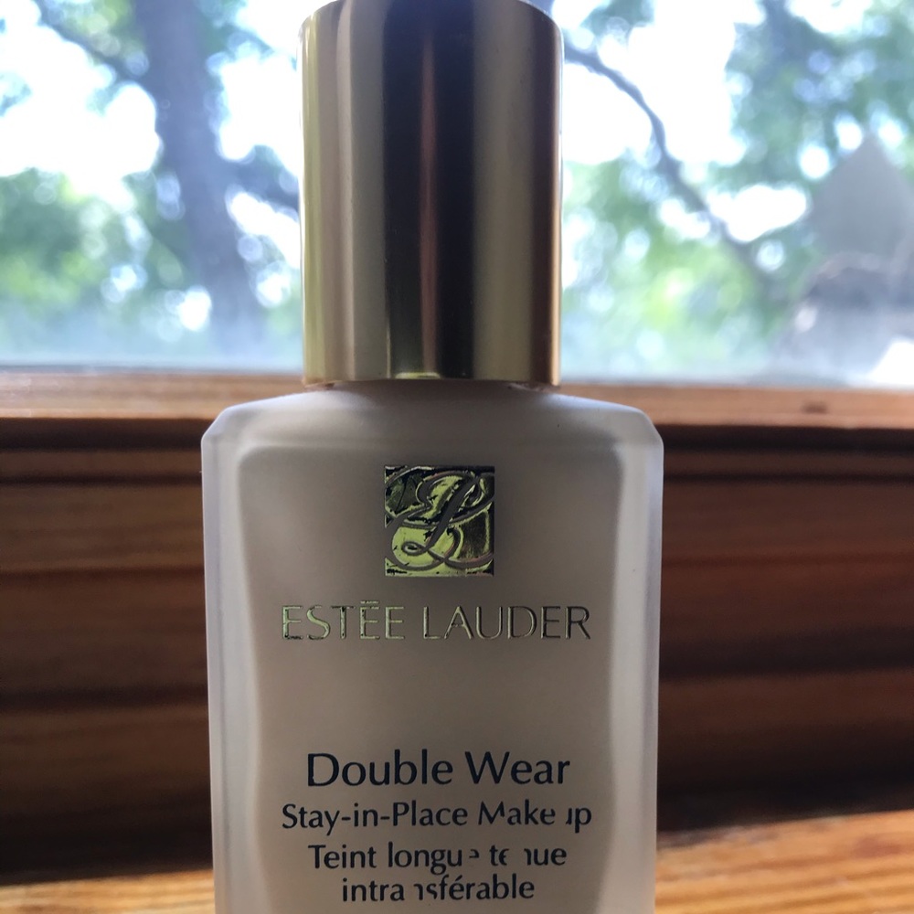 Estée Lauder Double Wear Makeup 1N1 Ivory Nude